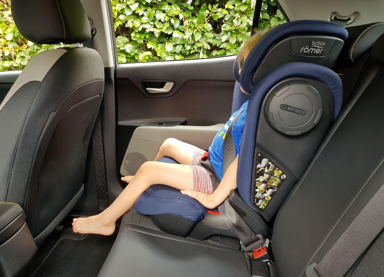 автомобильное детское кресло удобное